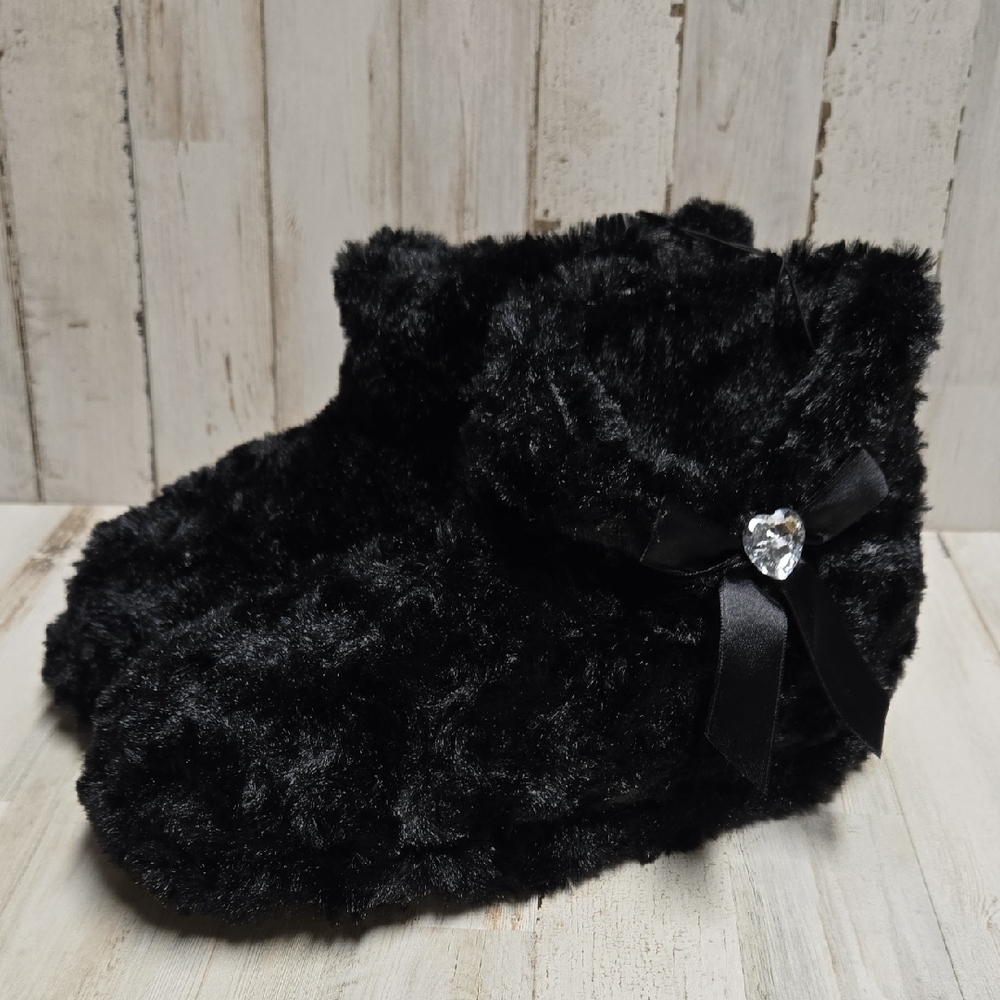 Cozy Black Faux Fur Women's Slippers - Picture 2 of 4